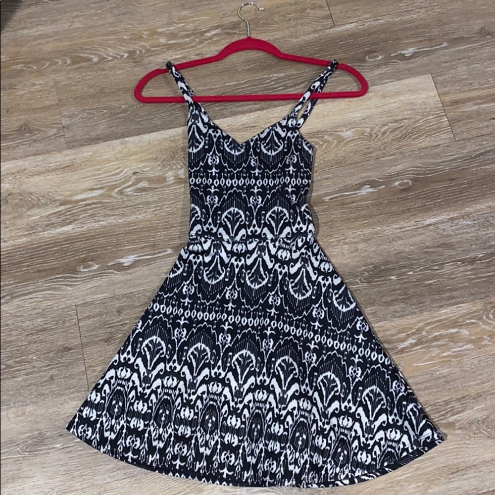 Patterned dress Silk like and stretchy